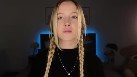 Adele online show from March 2026 08:59:01 PM