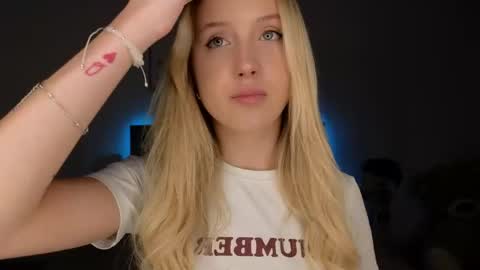 Adele online show from March 2026 09:04:02 PM