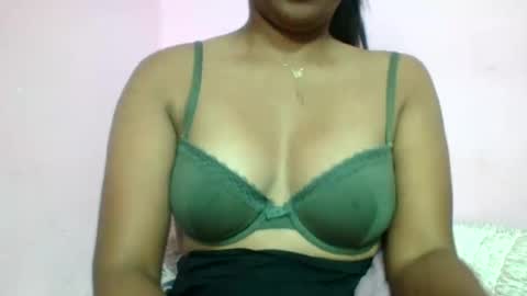 adelealy online show from July 2026 02:05:17 AM