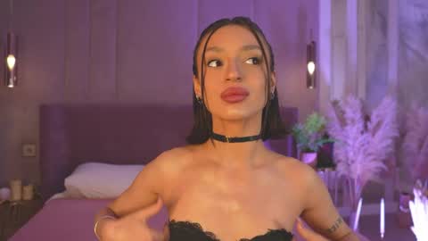 adoracortes online show from April 2026 05:10:01 AM