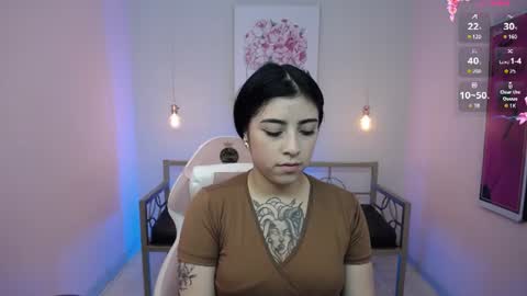 Snapshot of adri_gomez_1 chatting on June 2026 12:29:02 PM Adri online show from June 2026 12:29:02 PM