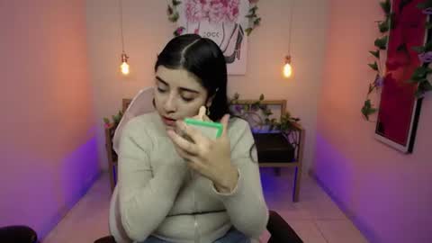 Snapshot of adri_gomez_1 chatting on July 2026 11:48:02 AM Adri online show from July 2026 11:48:02 AM