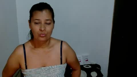 Snapshot of adriana_milf chatting on June 2026 05:20:02 AM Adriana milf online show from June 2026 05:20:02 AM