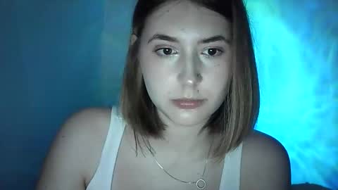 adrianabliss_ online show from September 2025 07:47:01 AM