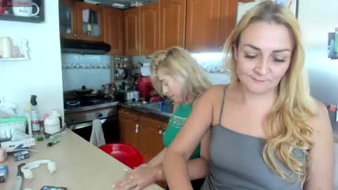 Adriana Paredes  online show from May 2026 06:57:02 PM