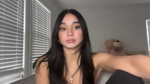 Adrianna  online show from January 2025 09:14:02 PM