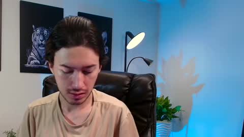 Snapshot of adrianwilliams_ chatting on February 2025 07:07:01 PM Adrian Williams online show from February 2025 07:07:01 PM