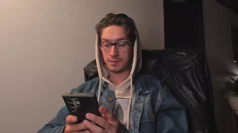 Snapshot of adrianwilliams_ chatting on January 2026 02:24:01 AM Adrian Williams online show from January 2026 02:24:01 AM