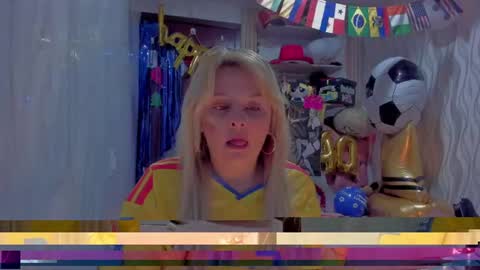 adriiana_fox_ online show from July 2026 04:13:01 PM