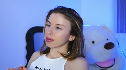 Aelia online show from February 2026 06:20:02 PM