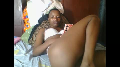 PHOEBE online show from April 2026 05:06:01 AM