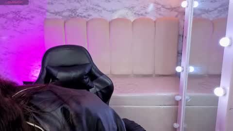 afrodita_wild_v online show from February 2026 03:18:02 AM