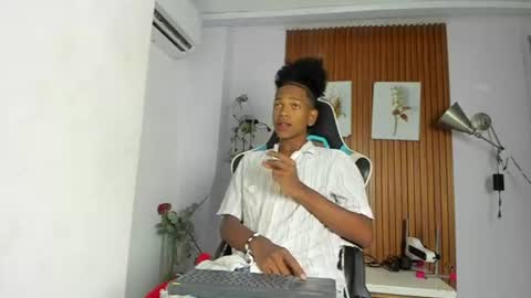 afrowayuu online show from June 2026 05:26:02 PM