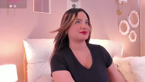 Snapshot of agata_laurent_ chatting on June 2026 02:49:01 PM Agata Lauret online show from June 2026 02:49:01 PM