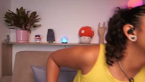 Snapshot of agatha_collinss chatting on June 2026 10:03:01 PM Val inst agatha clls online show from June 2026 10:03:01 PM