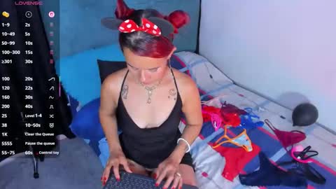 agatha_walter_ online show from May 2026 11:46:02 PM
