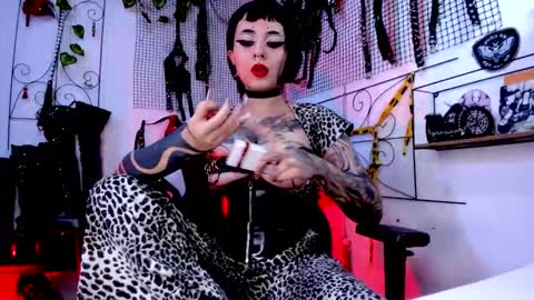 Agatha Fox online show from December 2025 08:06:01 PM