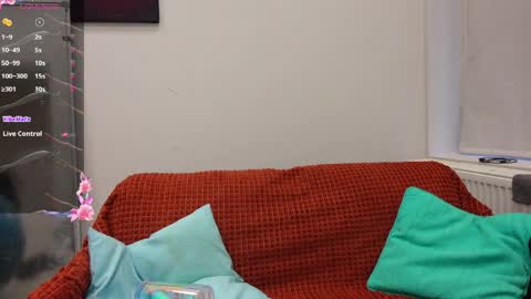 Agelina Lilly Laura online show from March 2026 04:29:02 PM