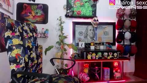 Aharon  Zamora online show from October 2025 01:31:01 AM