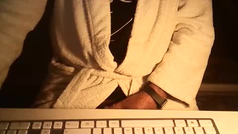 Ole online show from November 2025 08:36:02 PM