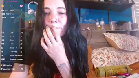 Kat online show from May 2026 01:05:01 PM