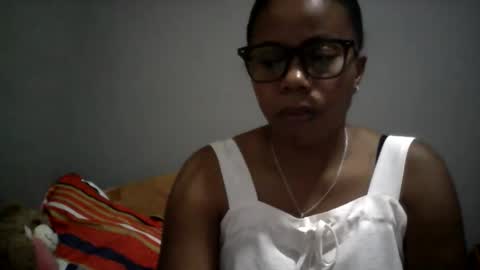 Aicha boobs online show from April 2026 03:33:02 PM