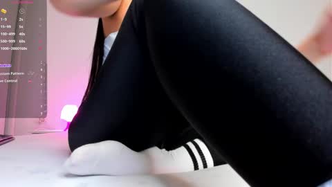 aidasina online show from April 2026 07:06:01 PM