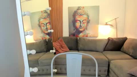 Alisson online show from October 2025 07:43:01 PM