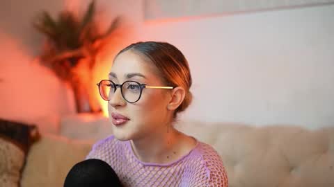  Aileen  online show from December 2025 09:22:02 PM