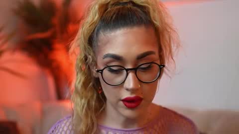  Aileen  online show from March 2026 10:05:02 PM