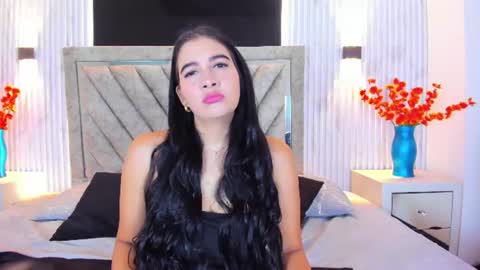 Snapshot of aisha_stones chatting on July 2026 12:18:02 PM Aisha Stones online show from July 2026 12:18:02 PM