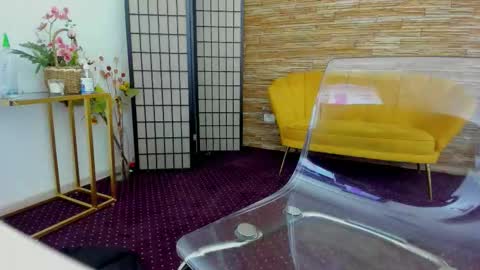 Aisha online show from November 2025 11:54:01 AM