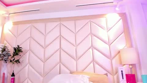 AishaValcazar online show from April 2026 06:19:01 AM