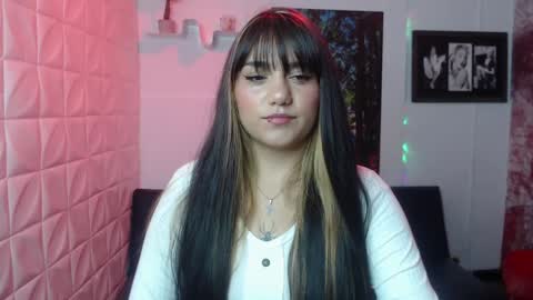 Aitana online show from January 2025 08:33:02 PM