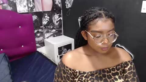 Snapshot of aitanav chatting on June 2026 12:44:01 AM Aitana online show from June 2026 12:44:01 AM