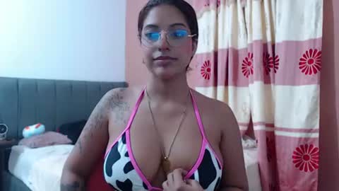 Snapshot of akemi_san_ chatting on June 2026 10:01:02 PM Akemi 3 online show from June 2026 10:01:02 PM