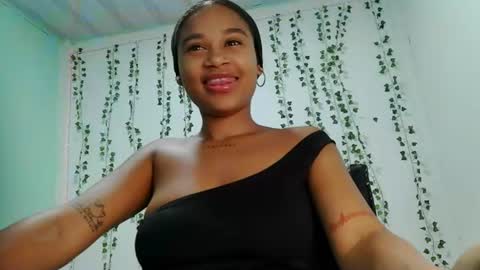 Snapshot of akemy_saunderz chatting on June 2026 03:04:01 AM akemy_saunderz online show from June 2026 03:04:01 AM
