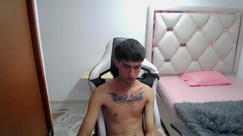 Akyra latin online show from April 2026 06:50:02 AM