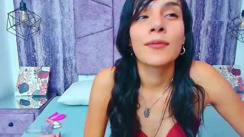 Snapshot of alahiaevansz chatting on February 2026 01:44:02 AM AlahiaEvansz online show from February 2026 01:44:02 AM