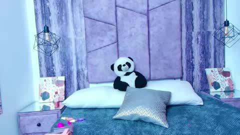 Snapshot of alahiaevansz chatting on February 2026 03:03:01 AM AlahiaEvansz online show from February 2026 03:03:01 AM