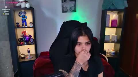 Snapshot of alaia_asuka chatting on July 2026 06:23:02 PM Alaia online show from July 2026 06:23:02 PM