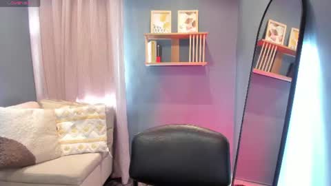 Snapshot of alaiasmile_ chatting on June 2026 07:35:02 PM online show from June 2026 07:35:02 PM