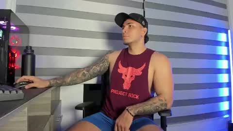 Snapshot of alan_muscle chatting on June 2026 06:27:02 AM Alan online show from June 2026 06:27:02 AM