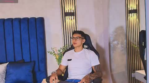 alan_salazar online show from June 2026 05:35:02 PM