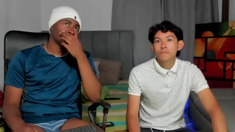 Alan and Criss - WE JUST FRIENDS WITH BENEFITS BOTH VERS online show from April 2026 11:40:02 PM