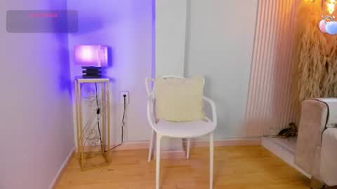 Snapshot of alana__rossetti chatting on July 2026 02:57:02 AM Alana online show from July 2026 02:57:02 AM