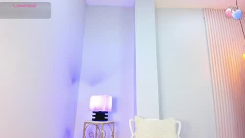 Snapshot of alana__rossetti chatting on July 2026 12:07:02 PM Alana online show from July 2026 12:07:02 PM
