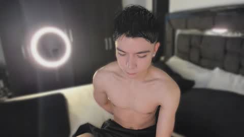 alanblack1 online show from March 2026 01:07:02 PM