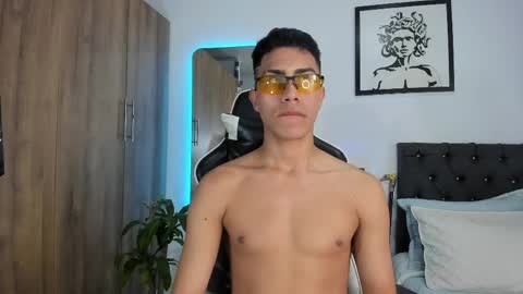 alannaughty_ online show from April 2026 10:10:02 PM