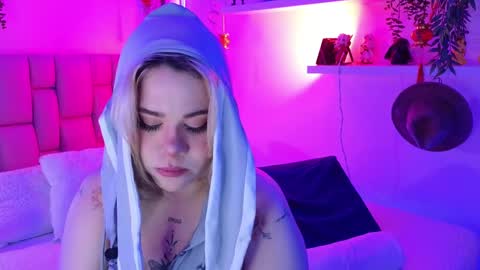 albaandthayron online show from April 2026 12:13:01 PM